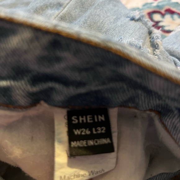 light ripped jeans ! - Picture 4 of 4